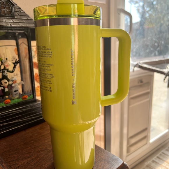 Stanley/Starbucks collaboration. June 2024 - Picture 4 of 4